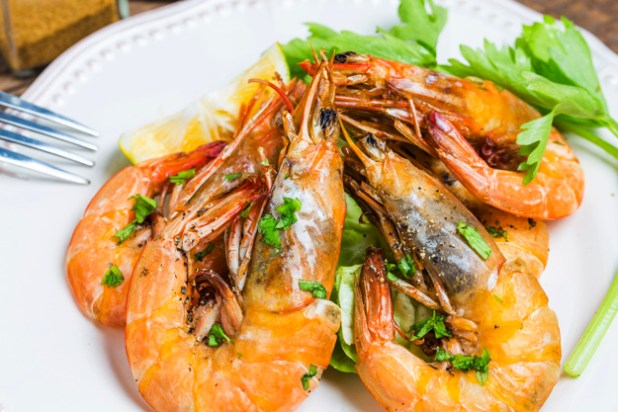 tasty-prawns-ready-eat_1205-27